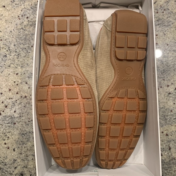 Men’s Suede Geox Loafers, never worn, excellent condition sz. 11. - Picture 2 of 4